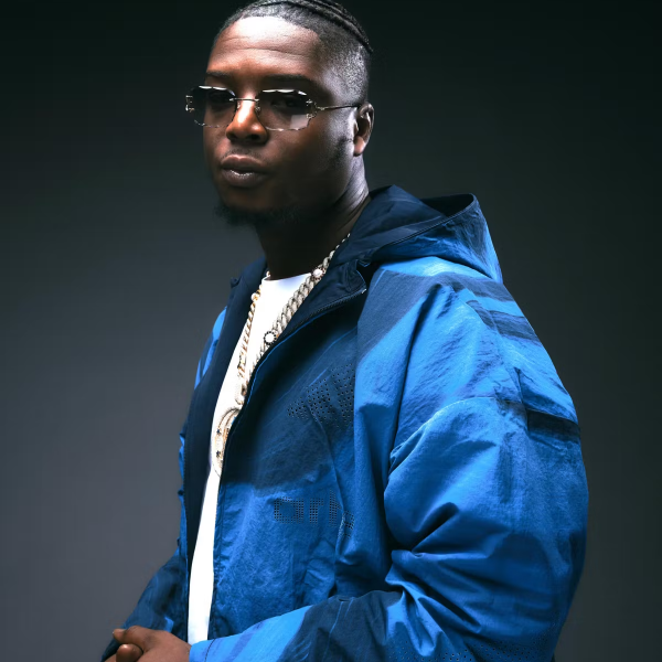 Ninho, #1 du Top albums France pour la 3ème semaine consécutive avec 10 000 ventes