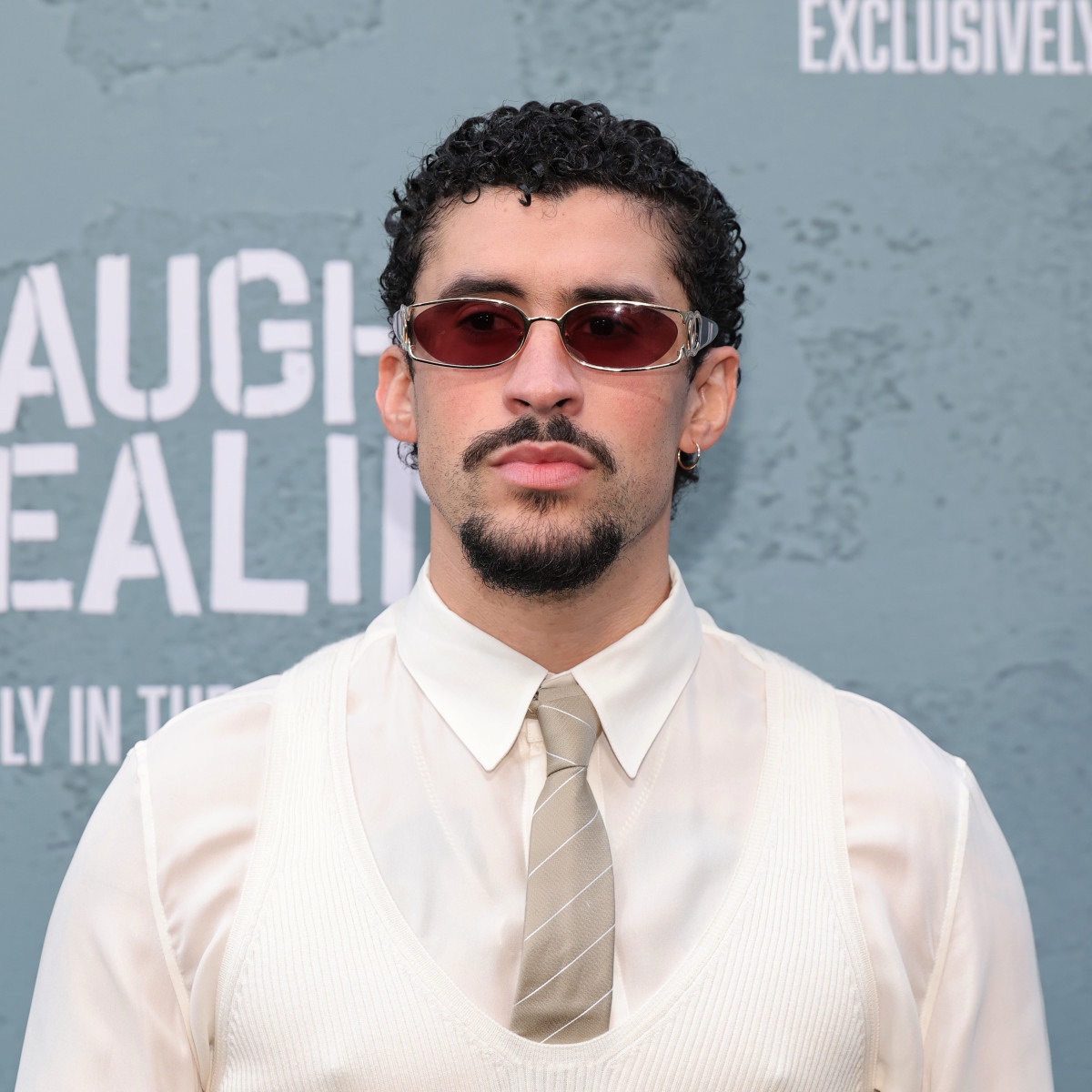 Top albums France: Bad Bunny boosté par le SuperBowl, Lorien Lestard signe une entrée historique pour une soundtrack de jeu vidéo