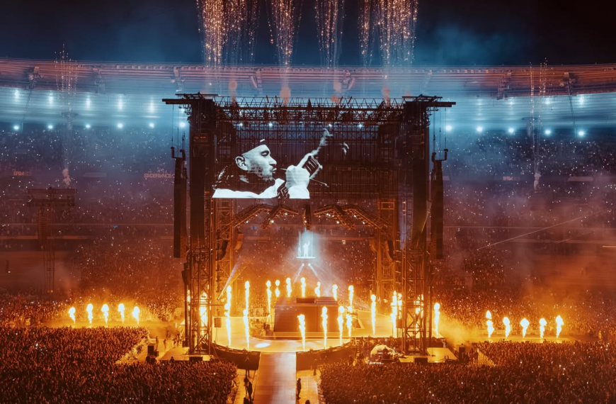 Le record de fréquentation du Stade de France désormais au-dessus des 100 000 spectateurs, après deux concerts historiques de Jul