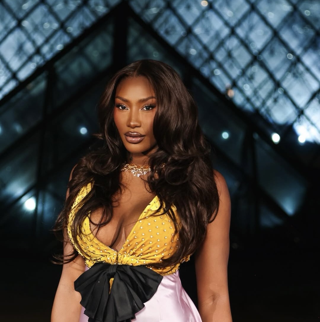 Aya Nakamura de retour au sommet des charts avec &lsquo;Sexy nana&rsquo;, #1 du top titres France